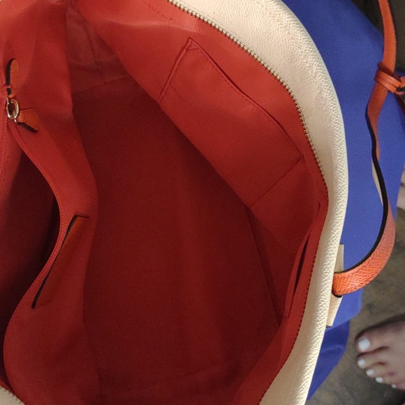 Coach Taxi Tote 💕 - Picture 8 of 11